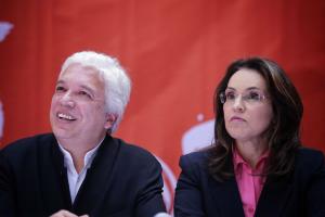 Viviane Morales y Carlos Alonso Lucio
