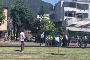 Encapuchados vs policías