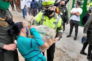 Entrega de mercados en Bogotá