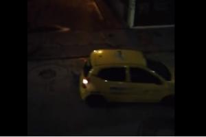 Taxi atropellando a presunto ladrón