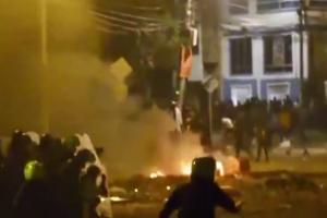 Policías disparan frente a CAI Verbenal