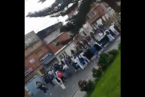 Hinchas en CAI 20 de Julio