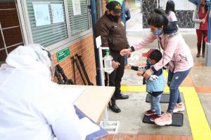 Jardines infantiles vuelven en pandemia / Niños en medio de covid-19