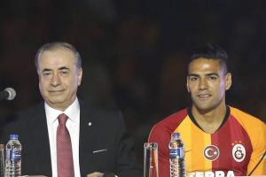 Falcao y presidente de Galatasaray