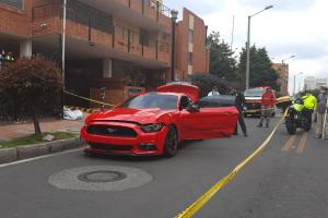 Vehículo de alta gama con el que fue atropellado un motociclista en Bogotá