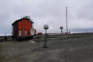 U. Nacional instaló estación en Antártida para prevenir desastres naturales