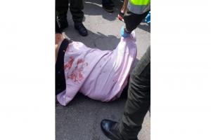 Ladrón que golpeó y robó mujer en Bogotá recibió deliciosa paloterapia