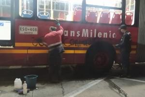 Bus de Transmilenio vandalizado 