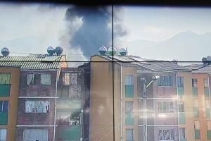 Incendio en bodega de colchones en Bogotá