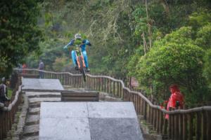 Downhill urbana / Sendero de Monserrate 