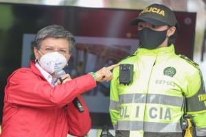 Cámaras corporales para policías de TransMilenio 