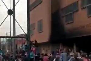 Colegio quemado por Primera Linea 