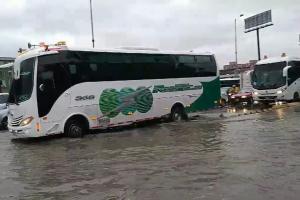 Caos en la Autopista Norte por inundaciones 