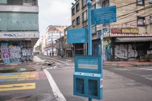 Con la campaña ‘Bogotá No es un Cenicero’ buscan reducir la contaminación del espacio público con las colillas de cigarrillo
