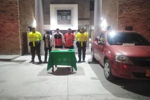 Autoridades investigan un linchamiento contra tres presuntos ladrones de un vehículo, en Bogotá