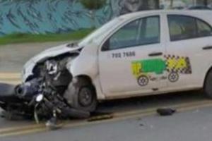 Carro de enseñanza atropelló a motociclista y la mató
