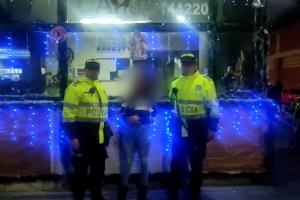 Capturan mujer que estaba robando en una vivienda 