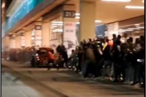 Carro atropella a varias personas en Corferias