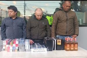 Capturan ladrones que amordazaron a vendedora de supermercado en Bogotá