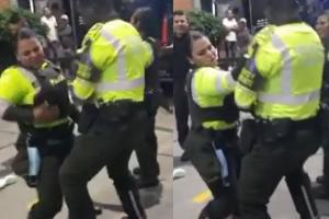 Policías bailando reguetón 