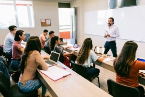 Las universidades Área Andina y Minuto de Dios ofrecen pregrados con un costo menor a los $3 millones