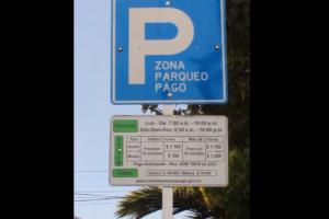 Letrero de Parqueo Pago en Bogotá