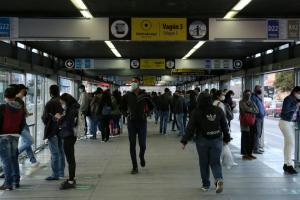 Estrategias de Transmilenio para evitar los colados