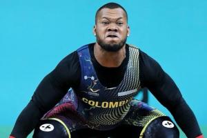Yeison López ganó medalla de plata en levantamiento de pesas