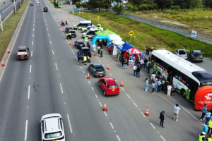 Anuncian restricción de vehículos para puente festivo: viaje será rápido