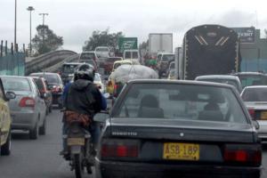 Trancones en la Boyacá tienen culpable: conductores y peatones, en riesgo