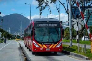 Cierres de Transmilenio y vías importantes en Bogotá por hinchas