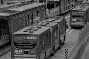TransMilenio suspende servicio: accidente fatal paraliza el tráfico