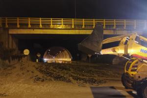 Cierre de vía al Llano