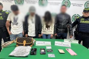 Cuatro personas señaladas de hurto cayeron en Fontibón: robaban a extranjeros