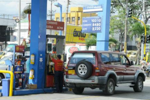 ¿Sí le están echando el galón completo? Le cayeron a gasolineras en Bogotá
