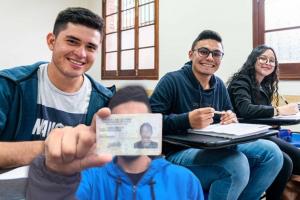 Pico y cédula para reclamar Renta Joven