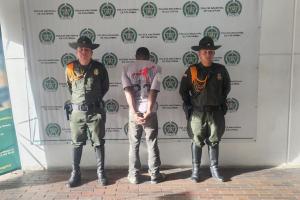 Capturado por desviar cauce de quebrada y afectar ecosistema protegido