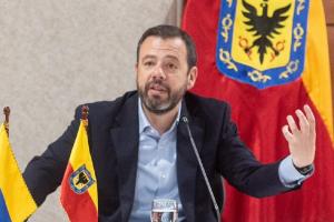 Alcalde Carlos Fernando Galán pidió renuncia a sus alcaldes locales