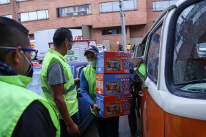 Tiendas ARA y Juan Valdez buscan personal en Bogotá con sueldos fijos y contrato estable