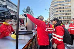 Alcaldía de La Candelaria retira carros por vender alimentos en mal estado