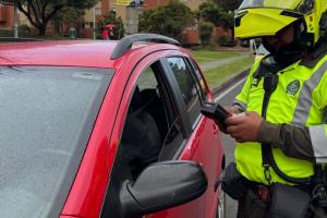 Movilidad estaría derrochando en lujos con contrato millonario
