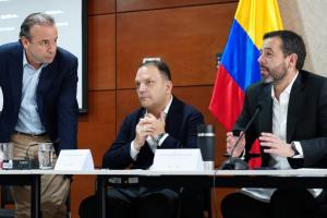 Ciudades capitales ya tienen quien dé la cara: Santamaría se puso al frente 