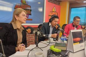 Patricia Duque, ministra del Deporte, en la cabina de Alerta Bogotá