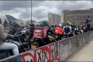 Protesta de moteros avanza por la NQS