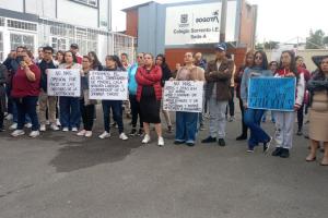Graves denuncias en colegio de Bogotá: padres quieren fuera a la rectora