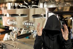 Robo de máquinas de café en Quinta Paredes