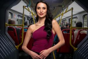 Miss Bogotá compartió sus experiencias y tips de maquillaje en TransMilenio