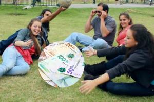 Alcaldía de Chía sacó la billetera jóvenes recibirán $50 millones