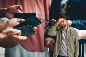 Hombre que envió dinero a un destino errado