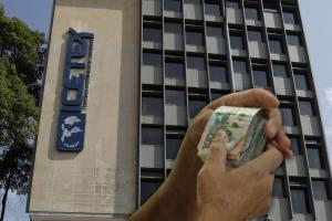 Beneficiario de Icetex pagando crédito educativo